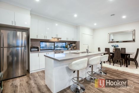 Property photo of 53 Botanic Drive Pakenham VIC 3810