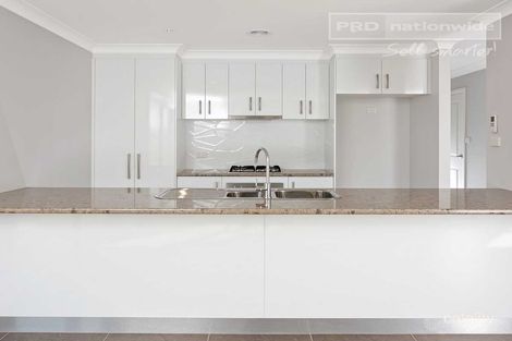 Property photo of 2/42 Breasley Crescent Boorooma NSW 2650