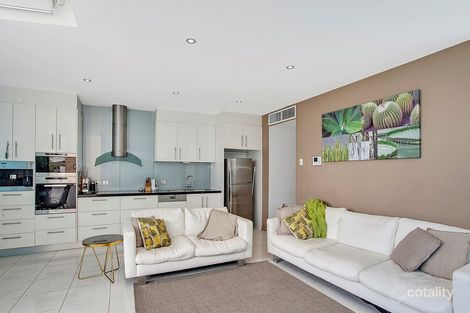 Property photo of 2/78 The Esplanade Burleigh Heads QLD 4220
