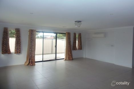 Property photo of 33 Cunningham Chase Burnside Heights VIC 3023