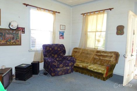 Property photo of 24 Flinders Street Peak Crossing QLD 4306