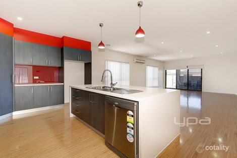 Property photo of 53 Biltmore Crescent Roxburgh Park VIC 3064