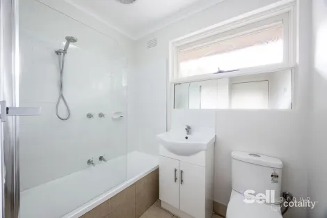 Property photo of 1/40 Albert Avenue Springvale VIC 3171