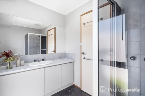 Property photo of 3 St Agnes Court Carrum Downs VIC 3201
