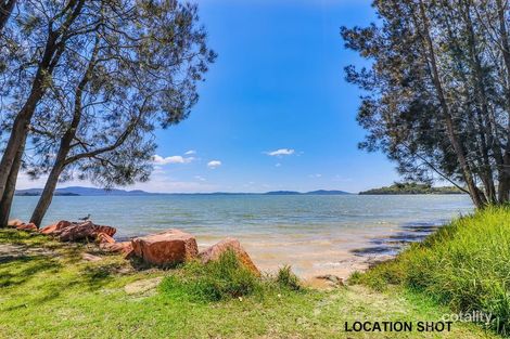Property photo of 17 Avenue Of The Allies Tanilba Bay NSW 2319