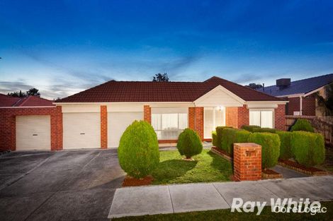 Property photo of 35 Carbon Crescent Mill Park VIC 3082