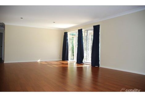 Property photo of 1/4 Carisbrooke Close Bomaderry NSW 2541