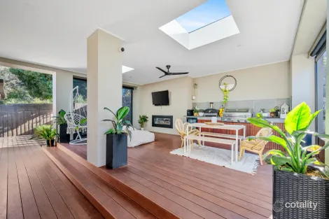 Property photo of 7 Kerry Close Berwick VIC 3806