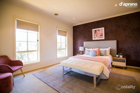 Property photo of 17 Wattlebird Street Roxburgh Park VIC 3064