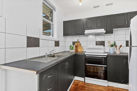 Property photo of 19 Alcoomie Crescent Koonawarra NSW 2530
