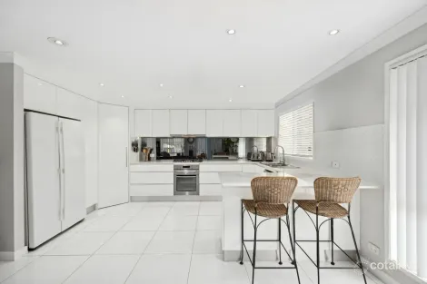 Property photo of 4 Jean Avenue Berkeley Vale NSW 2261