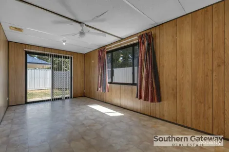 Property photo of 4 Riley Place Leda WA 6170