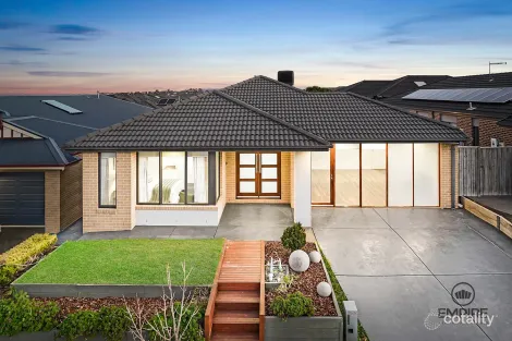 Property photo of 22 Ramlegh Boulevard Clyde North VIC 3978