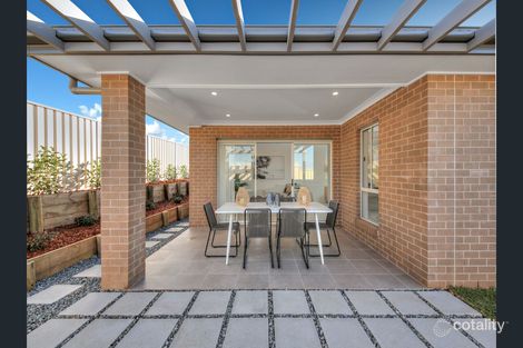 Property photo of 27 Alderton Drive Colebee NSW 2761