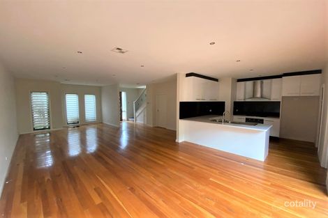 Property photo of 2A Highview Grove Burwood East VIC 3151