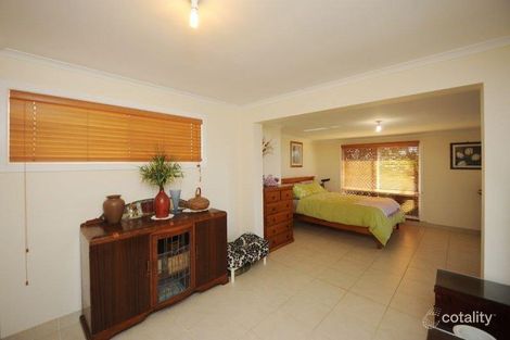 Property photo of 2 Yoeman Street Gladstone Harbour QLD 4680