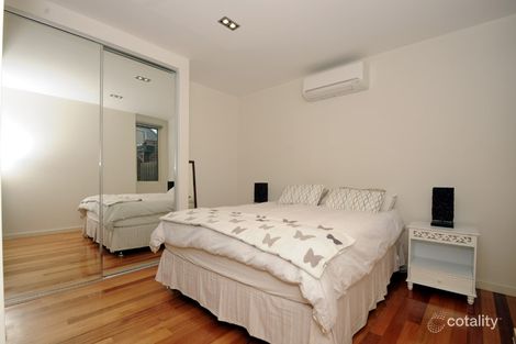 Property photo of 2/14 St Huberts Road Carnegie VIC 3163