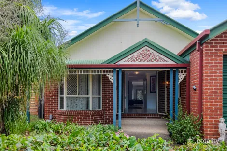 Property photo of 8 Cunningham Place Forest Lake QLD 4078