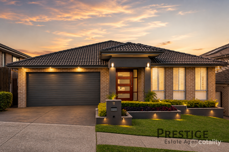 11 STANLEY AVE, MIDDLETON GRANGE, NSW 2171