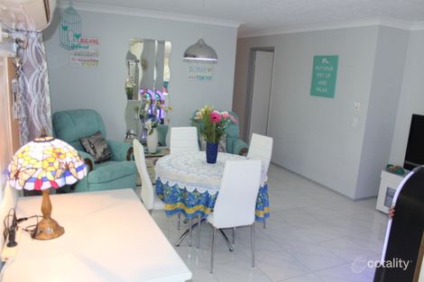 Property photo of 32 Jabiluka Drive Highland Park QLD 4211