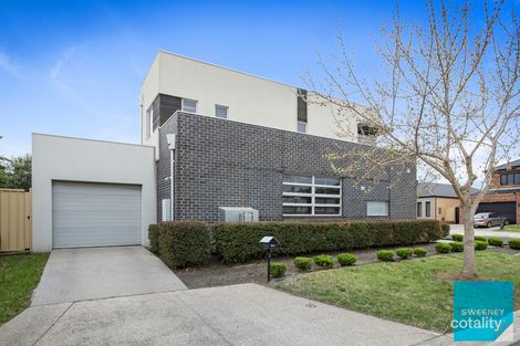 Property photo of 2 Irwin Gardens Caroline Springs VIC 3023