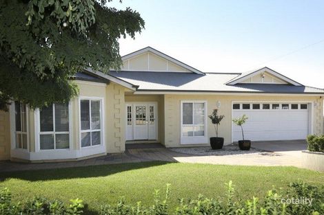 24 Waratah St, Leeton, NSW 2705