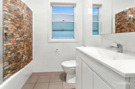 Property photo of 22 Kapooka Avenue Dapto NSW 2530