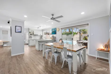 Property photo of 1 Thornleigh Crescent Varsity Lakes QLD 4227