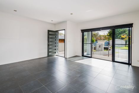 Property photo of 2/32 Shoveller Avenue Paradise Point QLD 4216