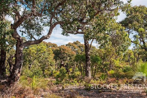 11 Carnarvon Castle Dr, Eagle Bay, WA 6281