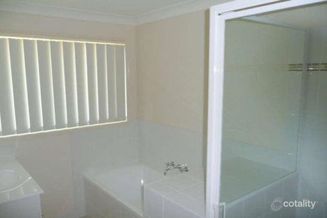 Property photo of 10 Broadhurst Drive Gracemere QLD 4702