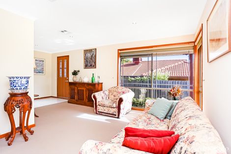 Property photo of 14 Fantail Place South Morang VIC 3752