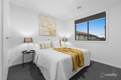 Property photo of 28 Bellagio Road Berwick VIC 3806