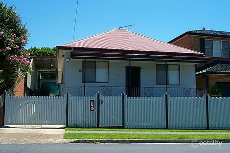 168 Gosford Rd, Adamstown, NSW 2289