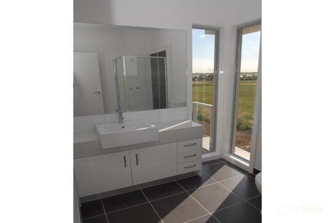 Property photo of 11/69-77 Lancefield Drive Caroline Springs VIC 3023