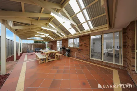 Property photo of 609 The Lakes Boulevard South Morang VIC 3752