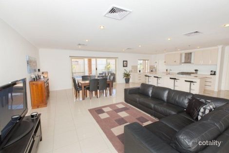 Property photo of 9 Roy Harwood Drive Irymple VIC 3498