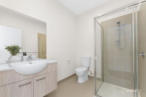 Property photo of 29 Grasslands Loop Keysborough VIC 3173