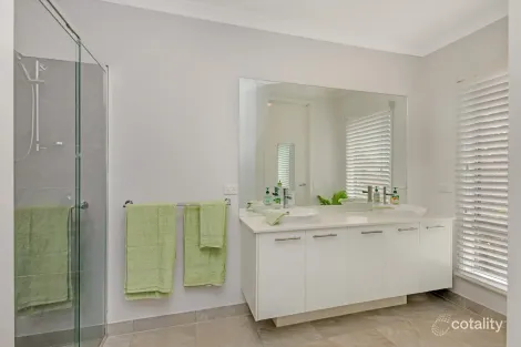 Property photo of 22 Drumbane Drive Golden Square VIC 3555