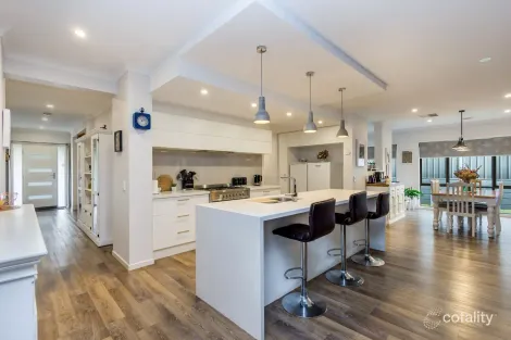 Property photo of 22 Drumbane Drive Golden Square VIC 3555