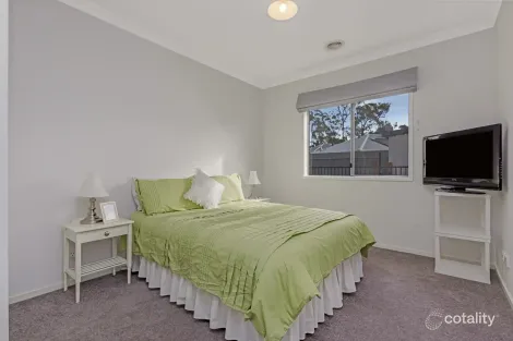 Property photo of 22 Drumbane Drive Golden Square VIC 3555