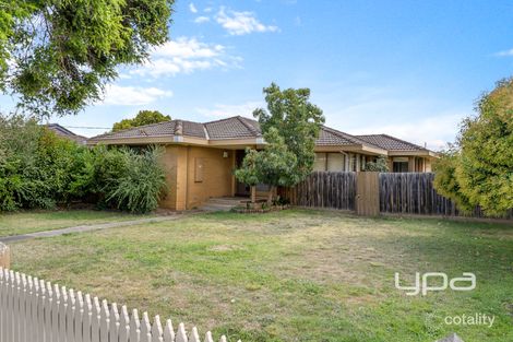 34 Lawson St, Sunbury, VIC 3429