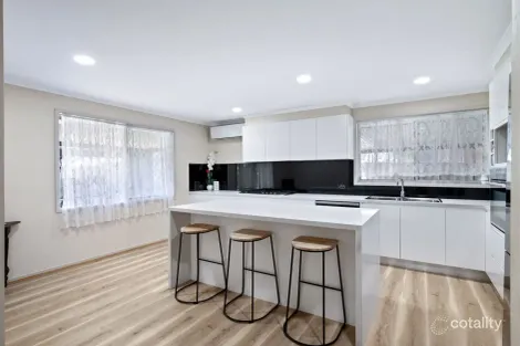 Property photo of 34 Boythorn Avenue Ambarvale NSW 2560