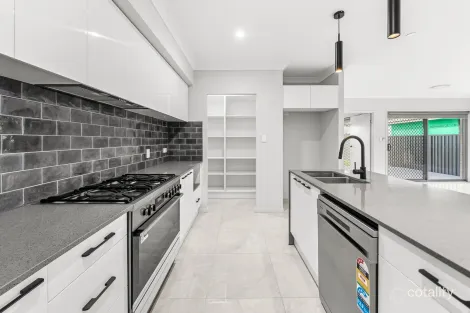 Property photo of 53 Crossacres Street Doolandella QLD 4077