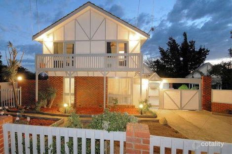 15 Hazelwood Ct, Kings Park, VIC 3021