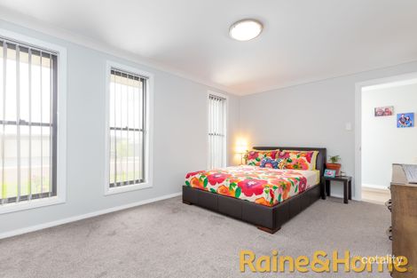 Property photo of 24 Mangrove Crescent Dubbo NSW 2830