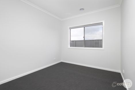 Property photo of 11 Mullingar Drive Alfredton VIC 3350