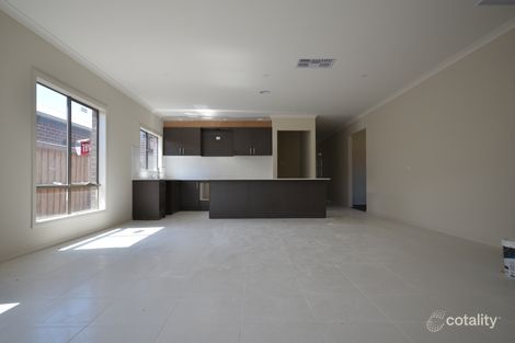 13 Satinwood Way, Lyndhurst, VIC 3975