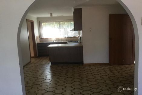 Property photo of 2/115-117 Duncans Road Werribee VIC 3030