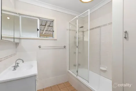 Property photo of 11 Teague Street Indooroopilly QLD 4068